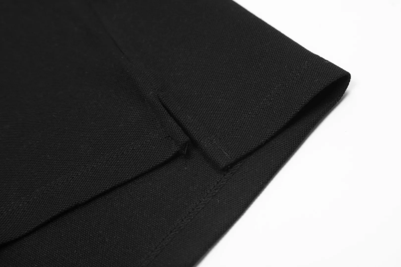🅿️152 "Top quality" Style number: DS001# (not off the shelves all year round) [Ralph Lauren classic pony embroidered lapel POLO short sleeves] ✅Ralph Lauren Ralph Lauren classic basic versatile POLO short sleeves ✅Main supply platform live broadcast Wholesale entities will be replenished when out of stock Not removed from the shelves ✅ZP quality 1:1 version Scan the code to enter the GF website Z cabinet quality ✅Detailed quality The only one in Guangzhou Imported pique fabrics Mainly high-end, cost-effective and good quality. Needless to say, the version is restored to the original version. The maximum size can be worn up to 210 pounds. Loose, comfortable and stress-free. ✅Wear for work and life. Suitable for various occasions. A must-have recommendation for couples. Size: